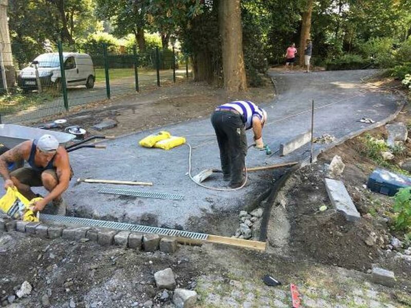Job als Facharbeiter im Garten und Landschaftsbau